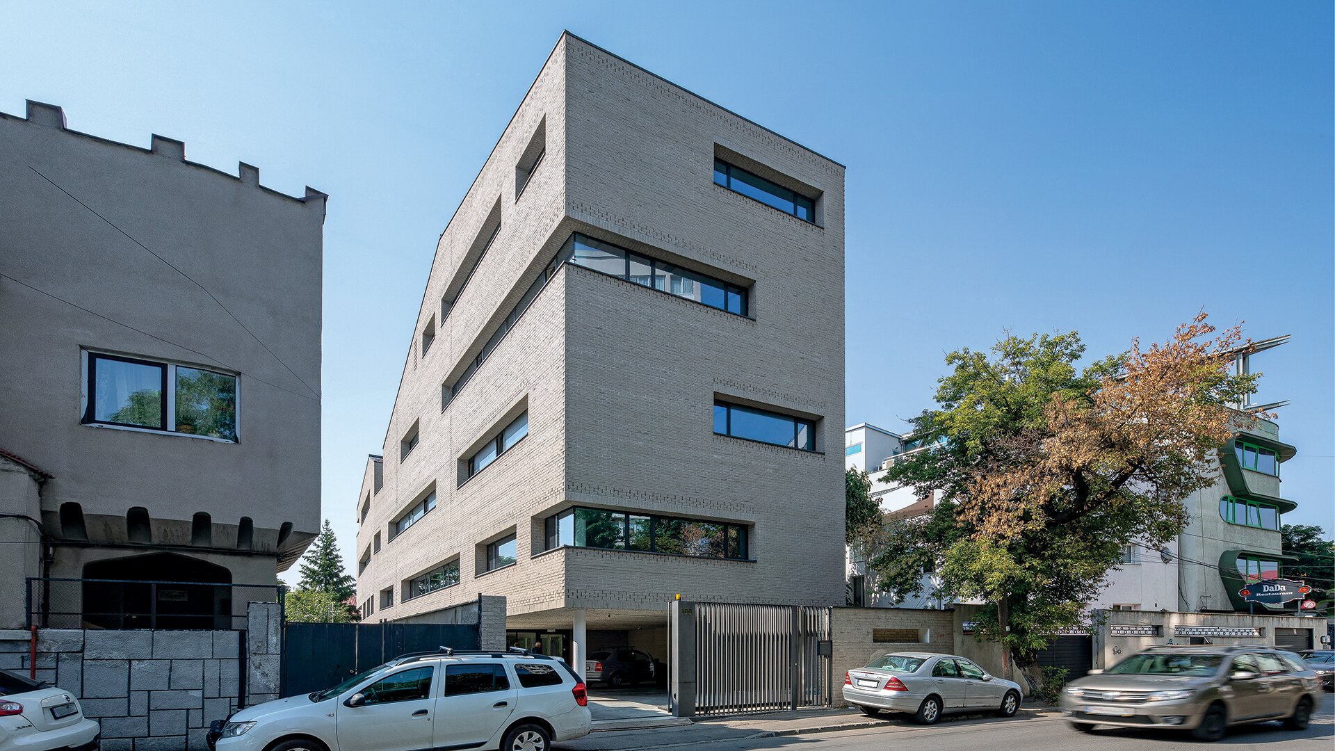 Office building on Matei Voievod street