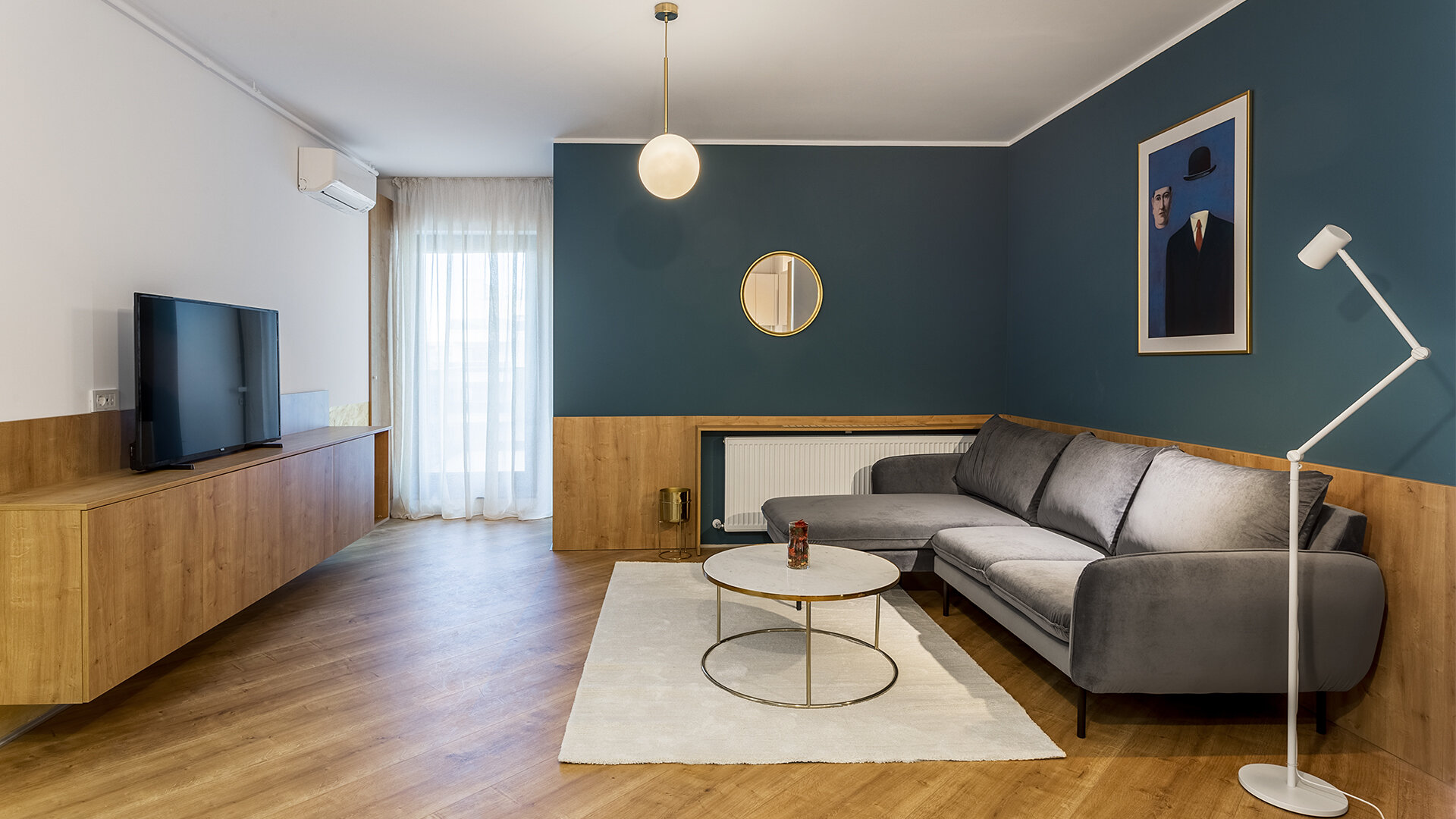 Mid-Century Mood. Apartament de închiriat în București