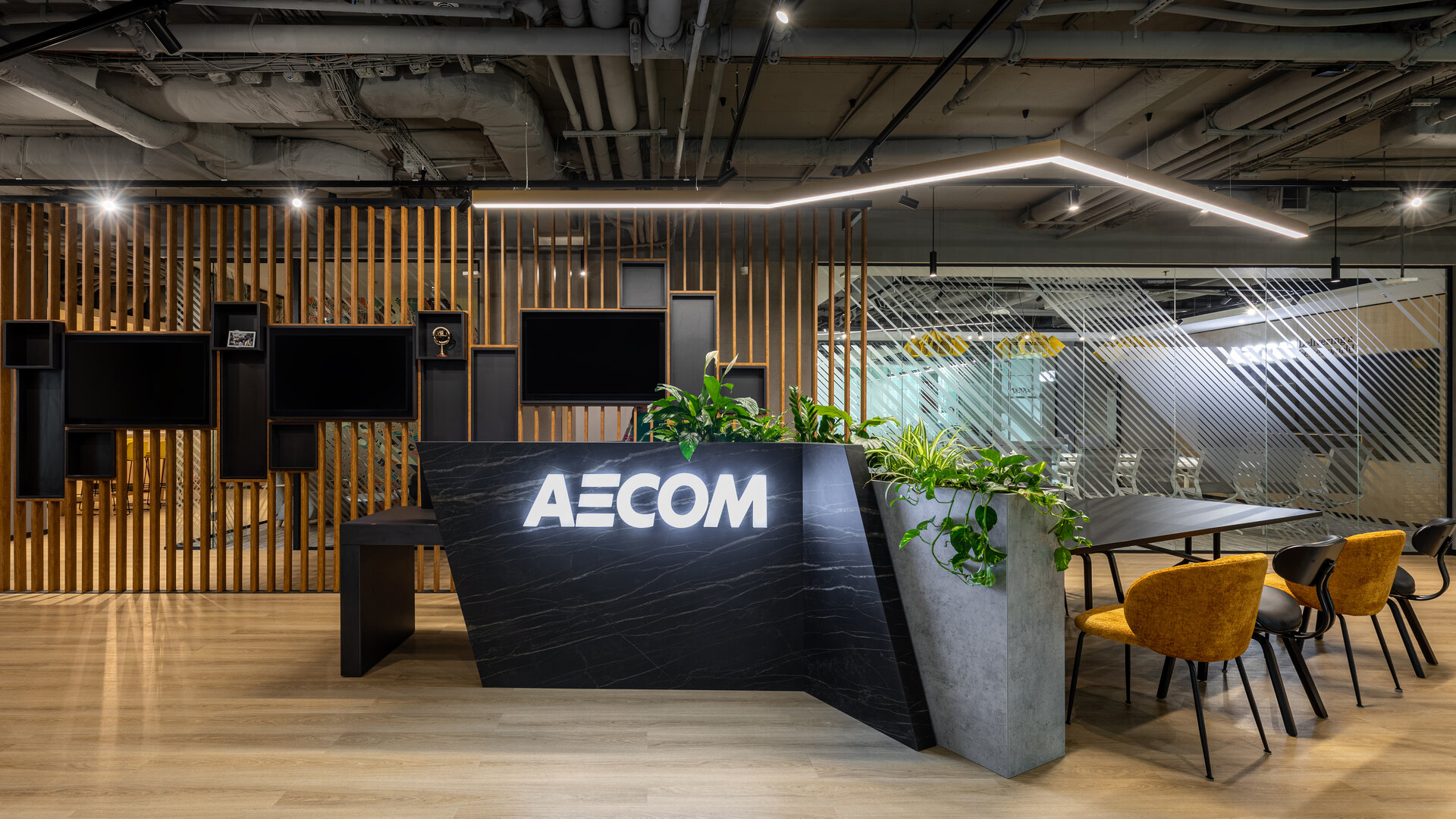 Amenajare interioară birouri AECOM