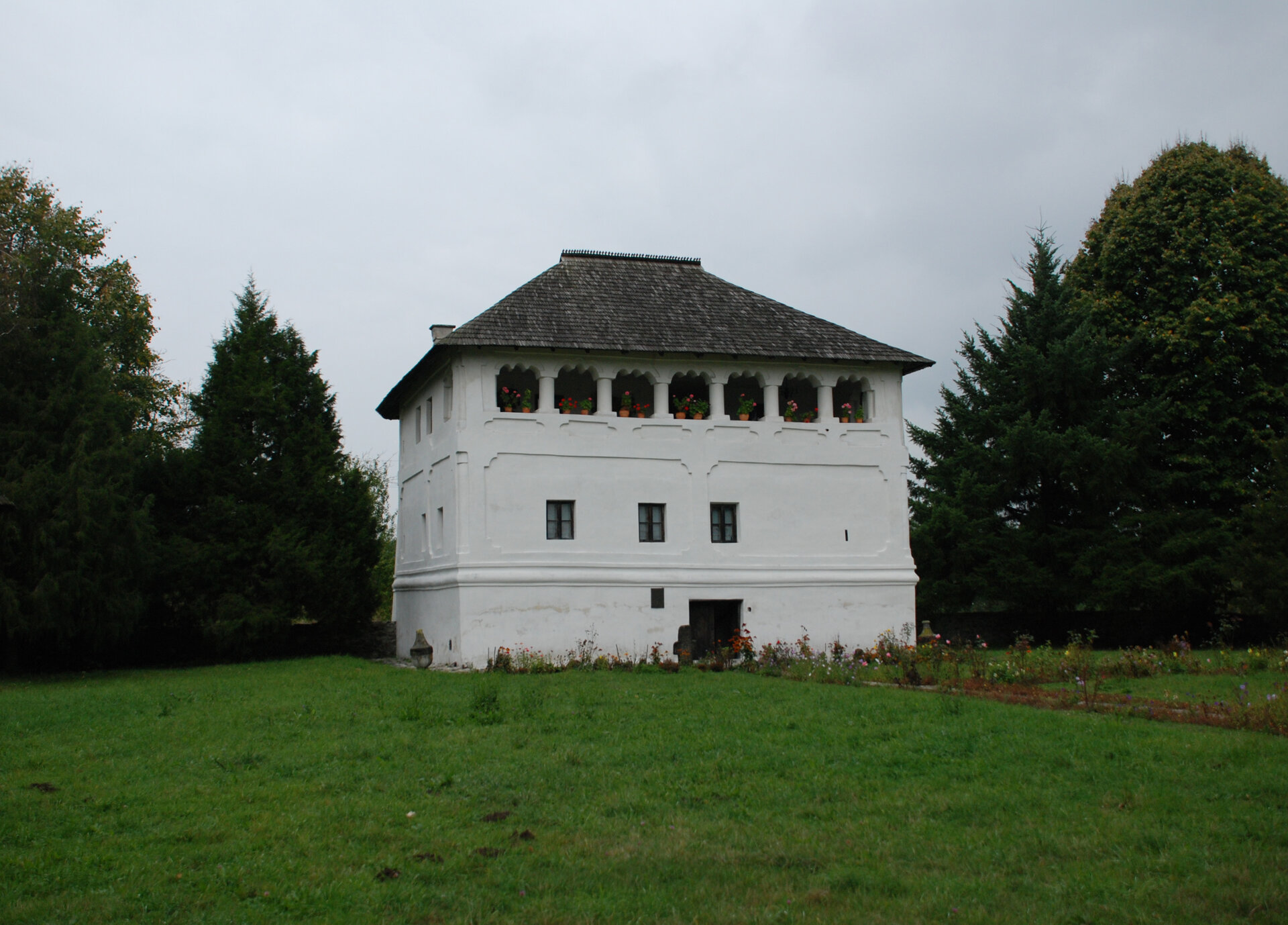 Culele oltenești. Posibile repere ale patrimoniului mondial UNESCO