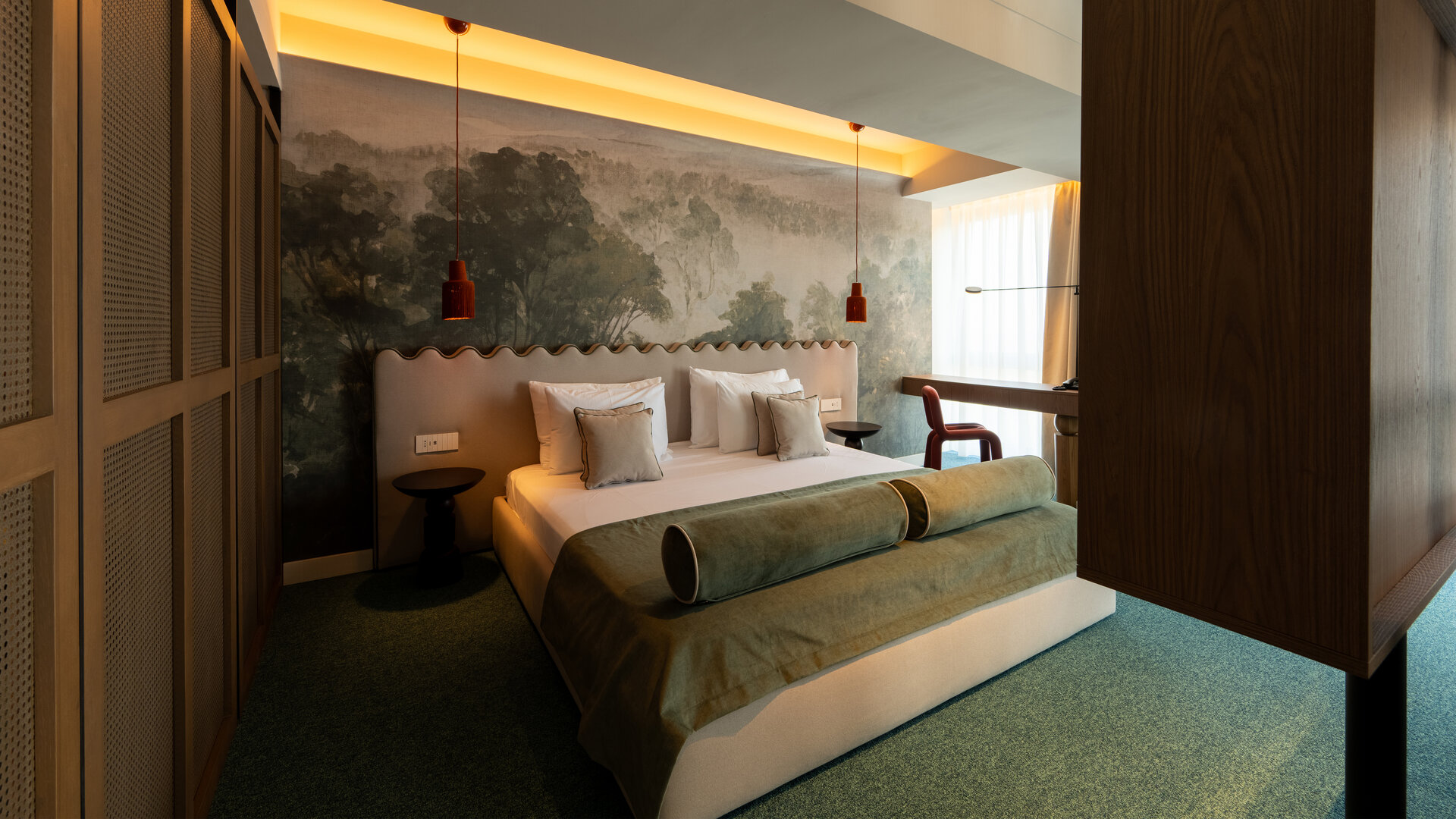 Millennium Hub & Hotel – Designer Suites