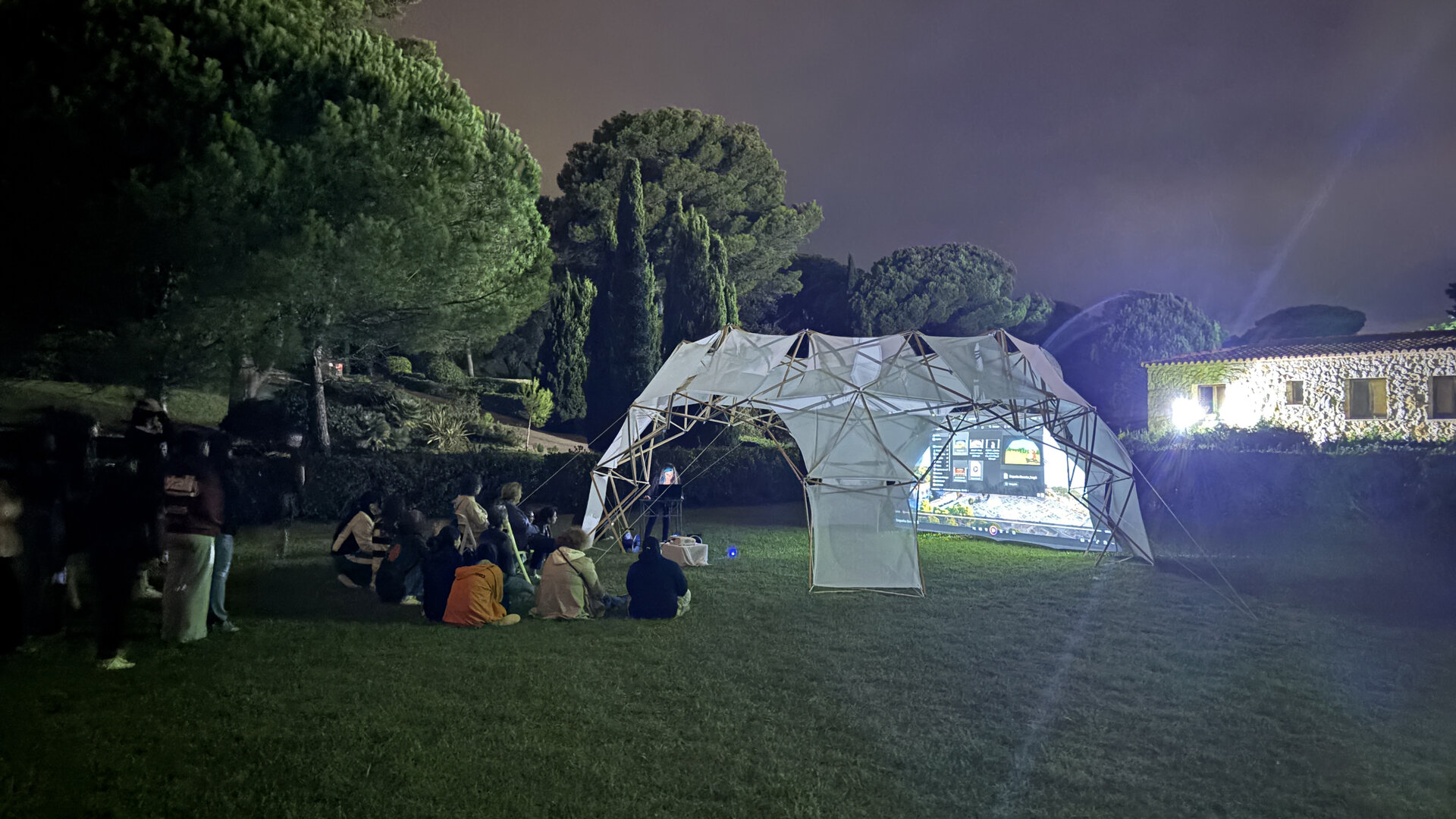 Videomapping și patrimoniu. Empuries, Costa Brava: ruine antice, media și inteligență artificială