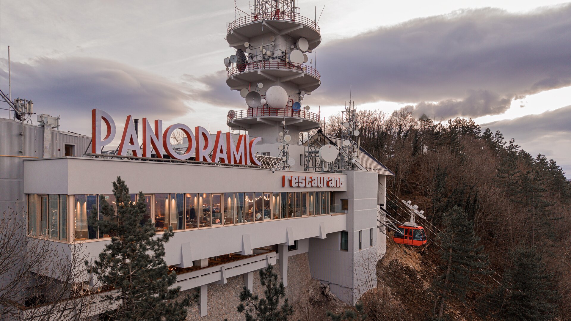Panoramic - stație de telecabină, restaurant, evenimente, bar