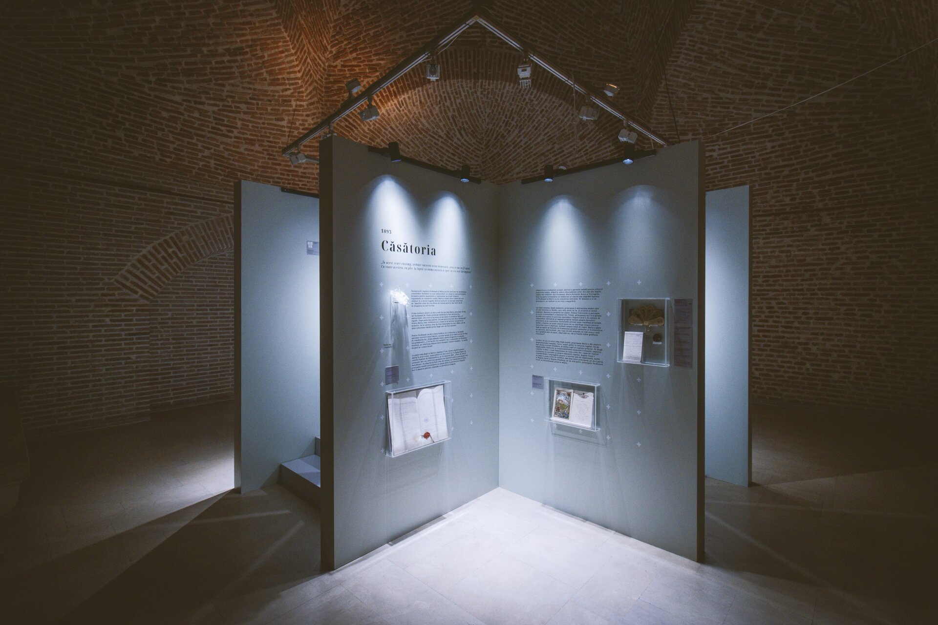 Expoziție temporară „Lumini și umbre”